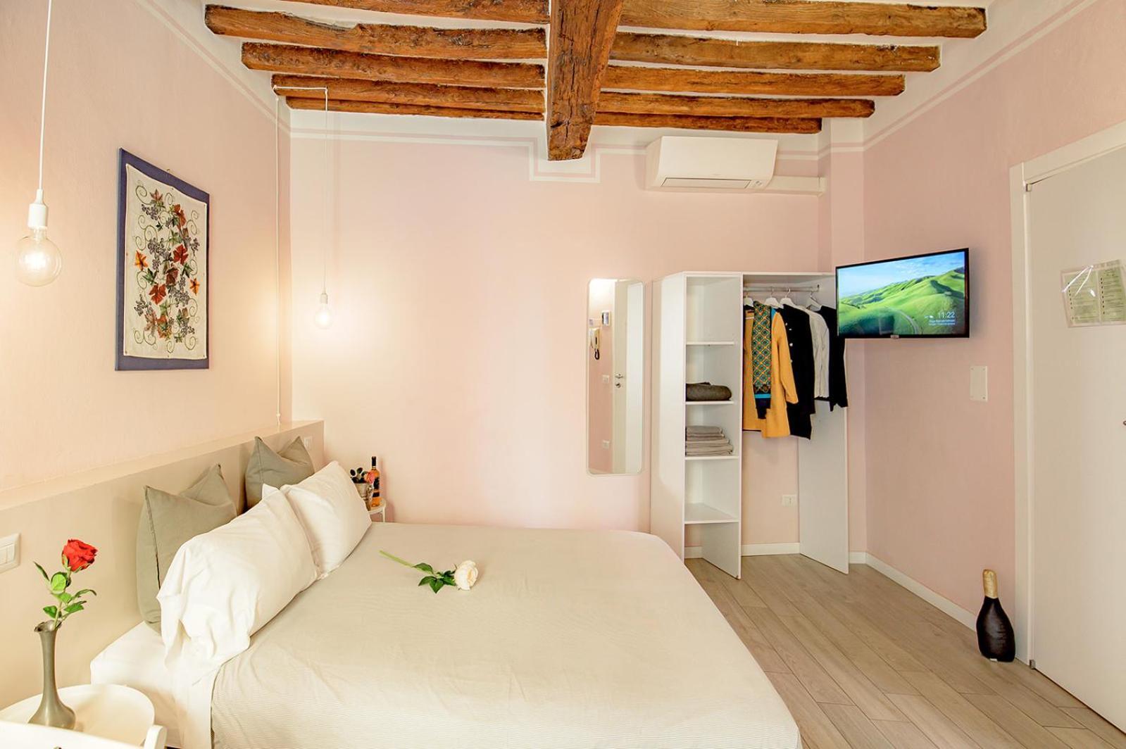 La Casa Del Vino Apartman Parma Kültér fotó