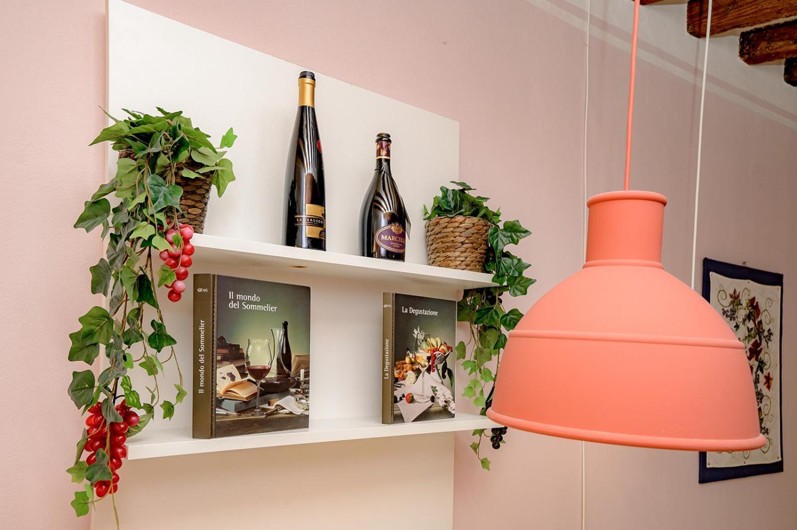 La Casa Del Vino Apartman Parma Kültér fotó